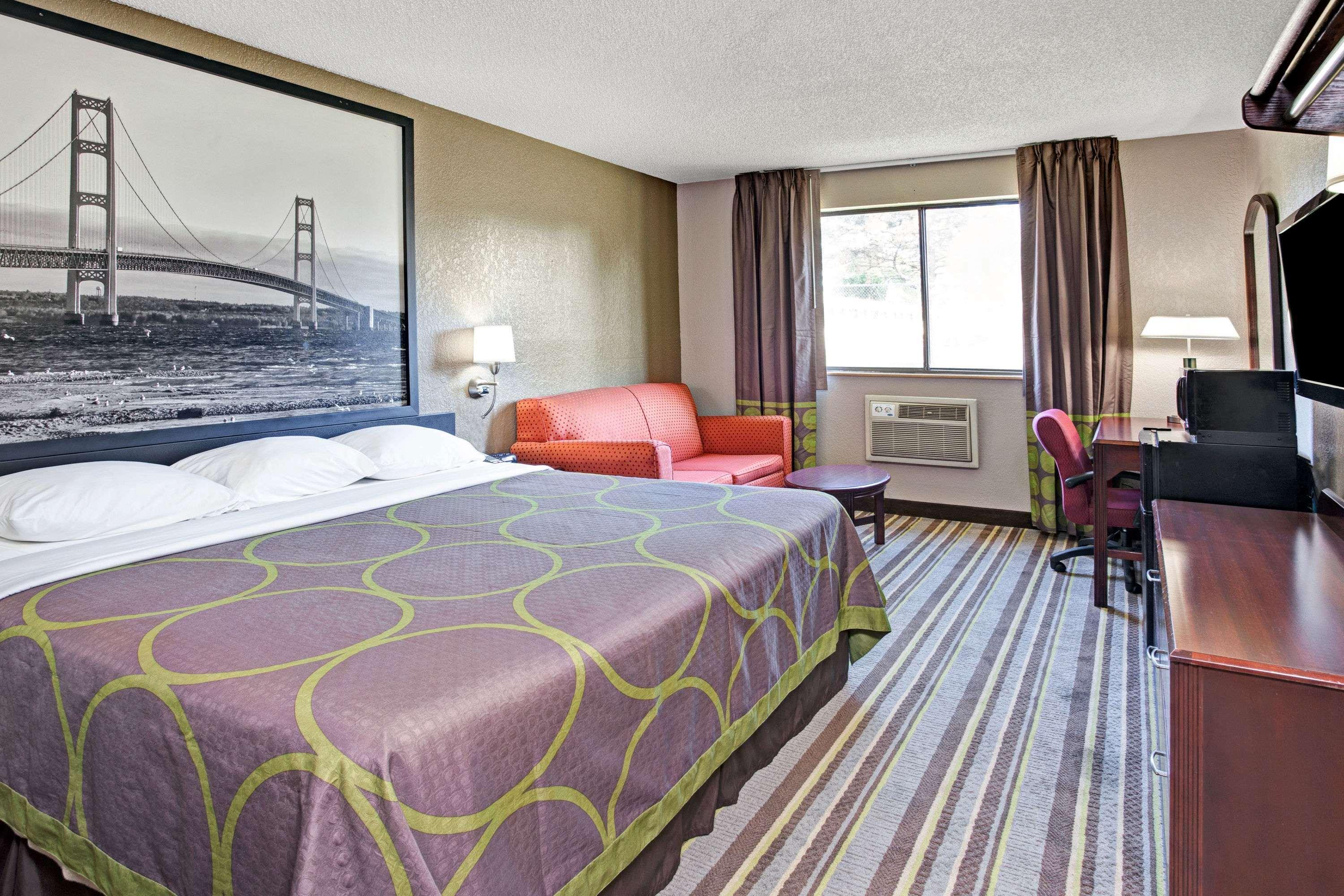 Super 8 By Wyndham Roseville/Detroit Area Zewnętrze zdjęcie