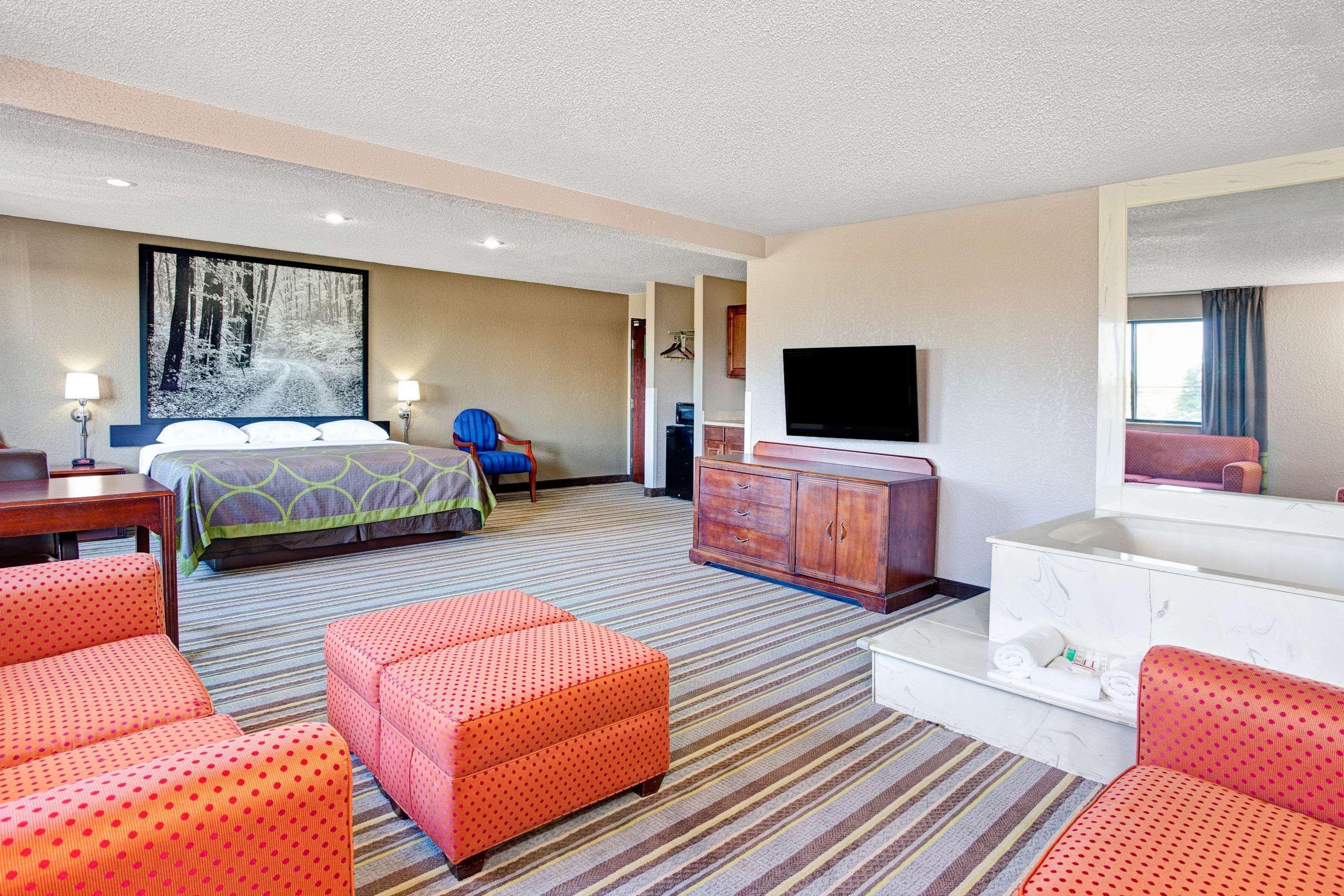 Super 8 By Wyndham Roseville/Detroit Area Zewnętrze zdjęcie