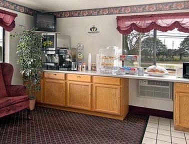 Super 8 By Wyndham Roseville/Detroit Area Restauracja zdjęcie
